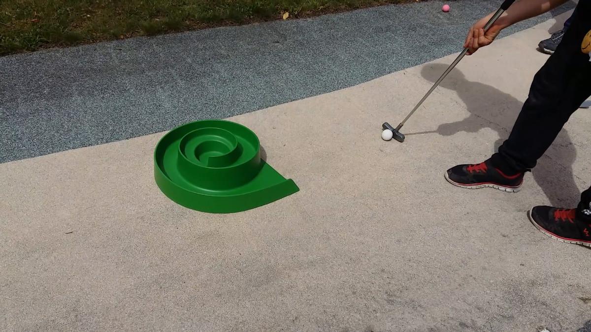 Minigolf, Spirale.jpg